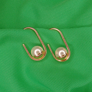 Aretes gancho con perla - chapa de oro 18k