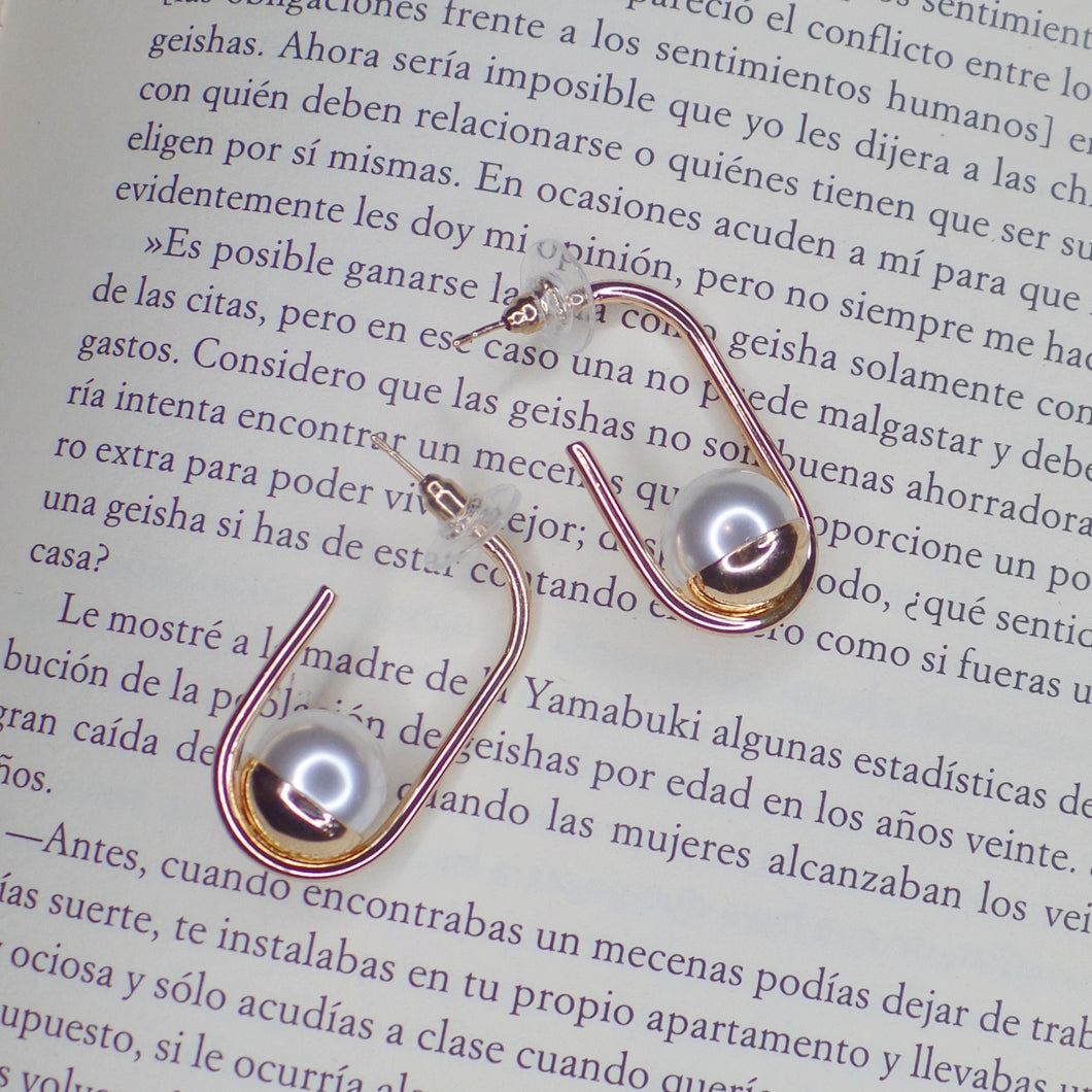 Aretes gancho con perla - chapa de oro 18k