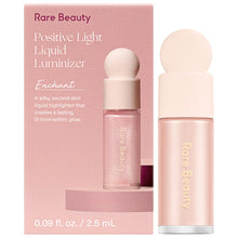 Cargar imagen en el visor de la galería, Mini positive light liquid luminizer highlight(iluminador líquido) tono Enchart - Rare Beauty
