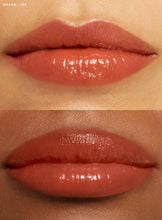 Cargar imagen en el visor de la galería, Soft pinch tinted lip oil tono Joy - RARE BEAUTY
