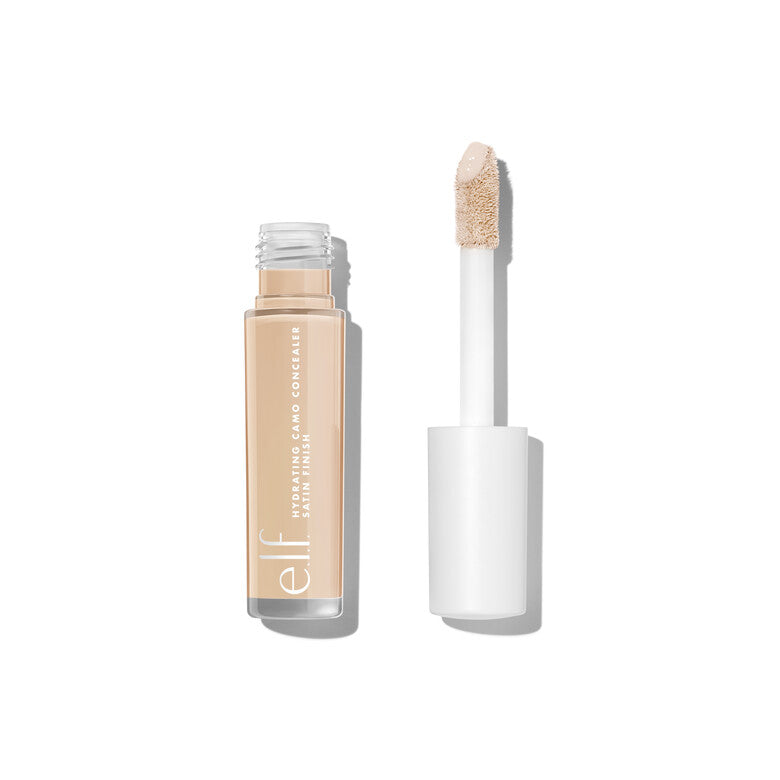 Corrector hidratante “Hydrating camo concealer” tono Light Sand - ELF