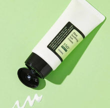 Cargar imagen en el visor de la galería, Protector solar &quot;Aloe soothing sun cream&quot; SPF 50 - COSRX
